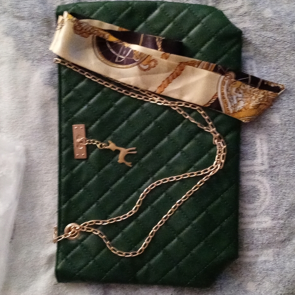 Beautiful Purses with chain handles and silk scarf - Picture 7 of 8